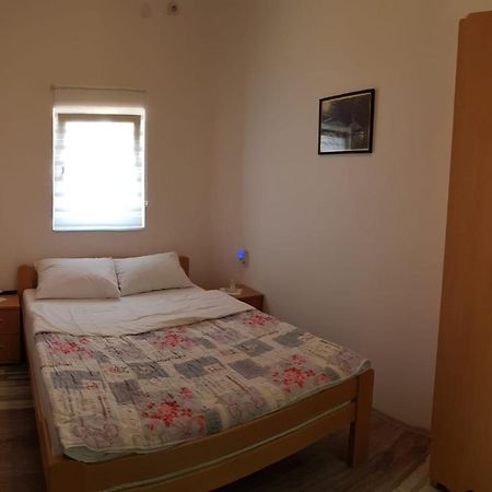 Tabacco Rooms Obrenovac  Dış mekan fotoğraf