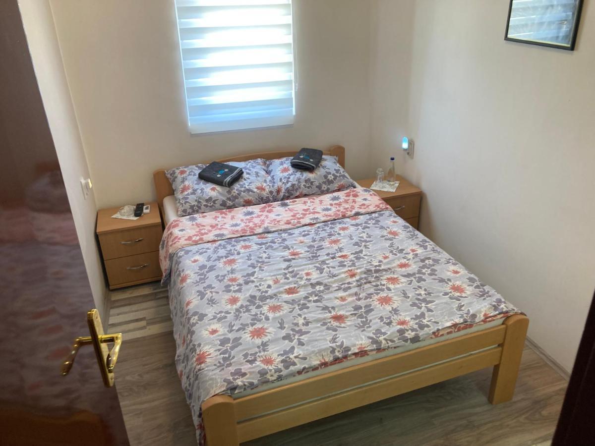 Tabacco Rooms Obrenovac  Dış mekan fotoğraf