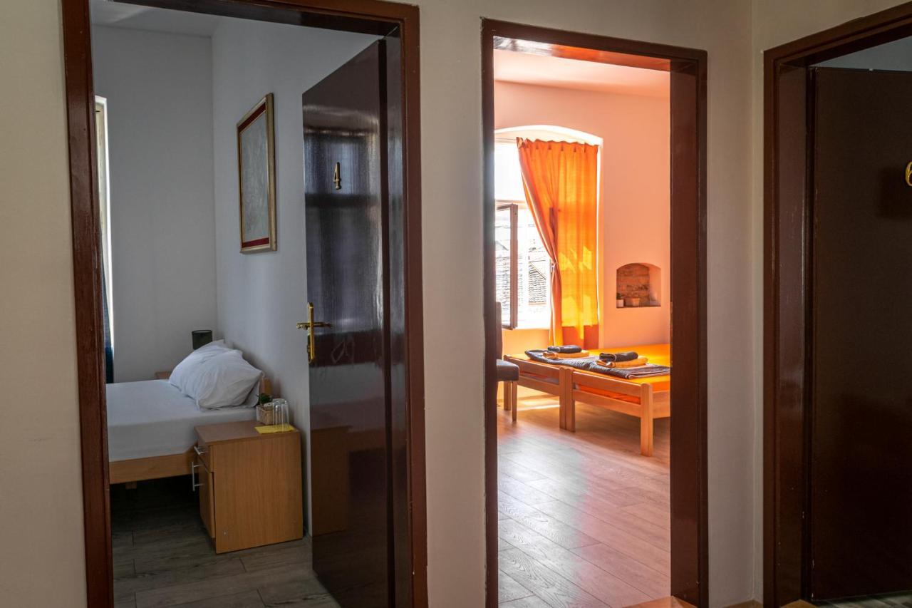 Tabacco Rooms Obrenovac  Dış mekan fotoğraf